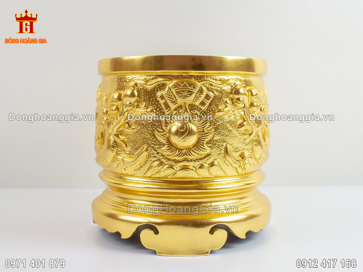Bát hương bằng đồng dát vàng là vật phẩm thờ cúng cao cấp nhất tại Hoàng Gia